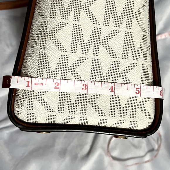 Michael Kors satchel - Picture 11 of 11